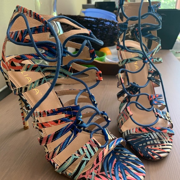 Super Sexy, Strappy Liliana Rainbow Heels, Size 10 - Picture 5 of 5